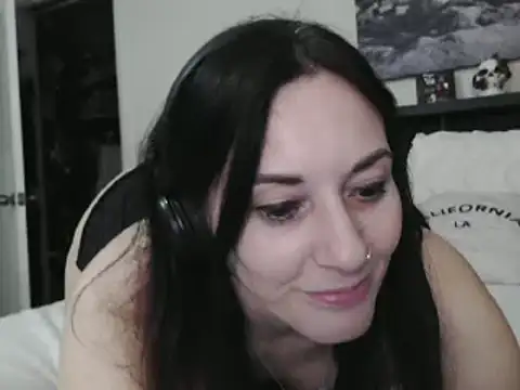 Snapshot of CrystalLakeXO chatting on 6, 2, 2025 CrystalLakeXO online show from 6, 2, 2025