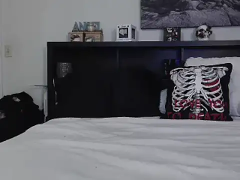 Snapshot of CrystalLakeXO chatting on 21, 2, 2025 CrystalLakeXO online show from 21, 2, 2025