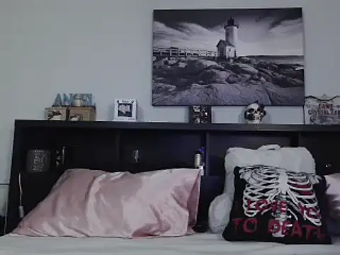 Snapshot of CrystalLakeXO chatting on 3, 3, 2025 CrystalLakeXO online show from 3, 3, 2025