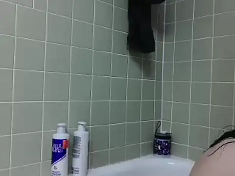 Snapshot of CrystalLakeXO chatting on 12, 3, 2025 CrystalLakeXO online show from 12, 3, 2025