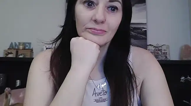 Snapshot of CrystalLakeXO chatting on 18, 3, 2025 CrystalLakeXO online show from 18, 3, 2025