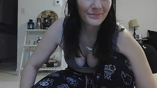 Snapshot of CrystalLakeXO chatting on 9, 9, 2025 CrystalLakeXO online show from 9, 9, 2025