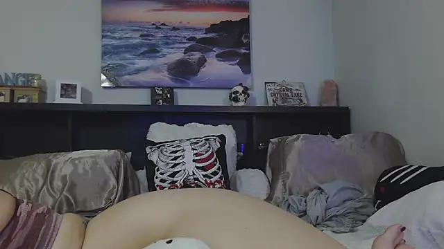 Snapshot of CrystalLakeXO chatting on 18, 9, 2025 CrystalLakeXO online show from 18, 9, 2025