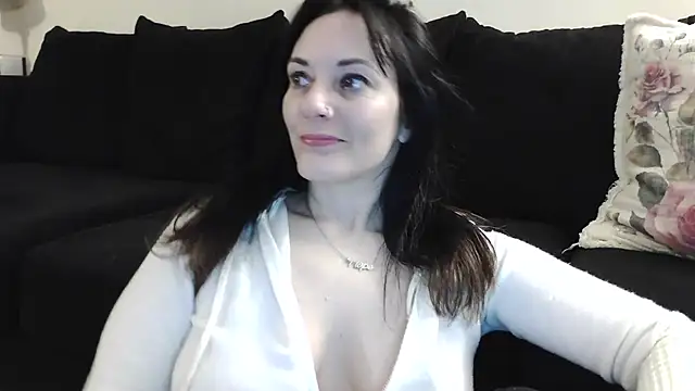 Snapshot of CrystalLakeXO chatting on 1, 10, 2025 CrystalLakeXO online show from 1, 10, 2025