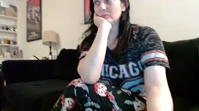 Snapshot of CrystalLakeXO chatting on 5, 10, 2025 CrystalLakeXO online show from 5, 10, 2025