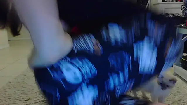 Snapshot of CrystalLakeXO chatting on 18, 10, 2025 CrystalLakeXO online show from 18, 10, 2025