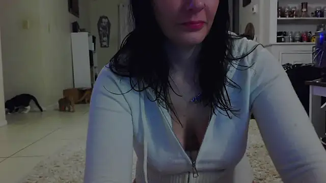 Snapshot of CrystalLakeXO chatting on 31, 10, 2025 CrystalLakeXO online show from 31, 10, 2025