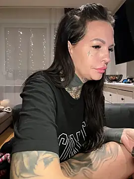 Snapshot of AileenInkOfficial chatting on 17, 1, 2025 AileenInkOfficial online show from 17, 1, 2025