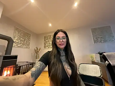 Snapshot of AileenInkOfficial chatting on 28, 2, 2025 AileenInkOfficial online show from 28, 2, 2025