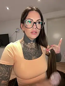 Snapshot of AileenInkOfficial chatting on 20, 3, 2025 AileenInkOfficial online show from 20, 3, 2025