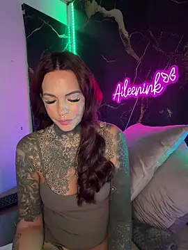 Snapshot of AileenInkOfficial chatting on 17, 10, 2025 AileenInkOfficial online show from 17, 10, 2025