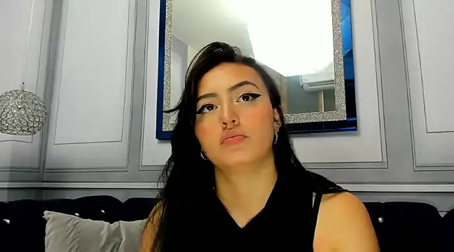 Snapshot of Lesly_sexy4u chatting on 18, 12, 2024 Lesly sexy4u online show from 18, 12, 2024