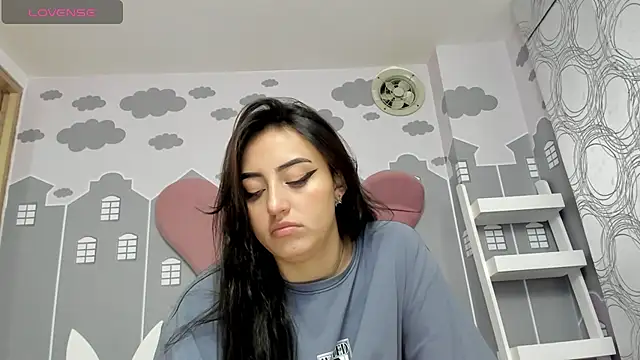 Snapshot of Lesly_sexy4u chatting on 24, 1, 2025 Lesly sexy4u online show from 24, 1, 2025
