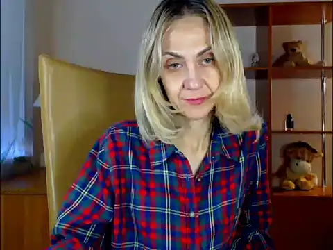 Snapshot of Tanya6547 chatting on 6, 11, 2025 Tanya6547 online show from 6, 11, 2025