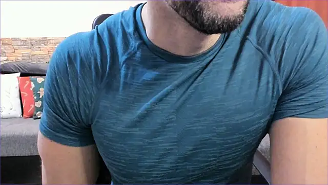 HotHunkTrainer online show from 6, 3, 2025