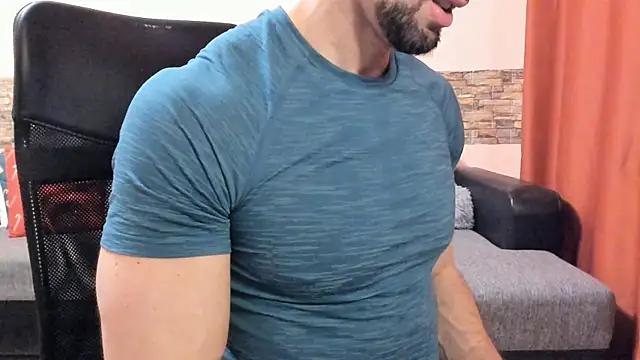 HotHunkTrainer online show from 26, 3, 2026