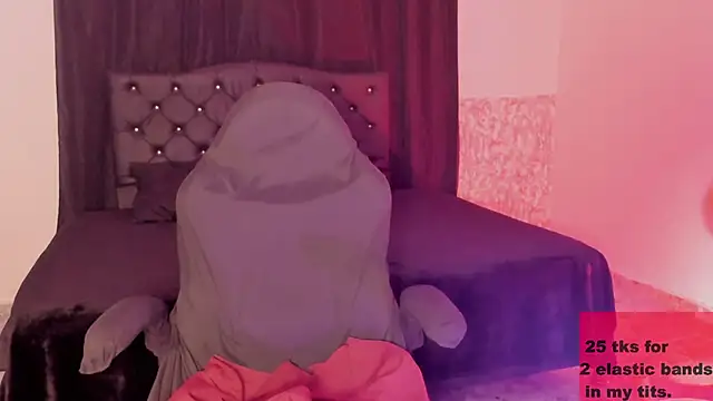 Foxy Slave online show from 13, 11, 2025