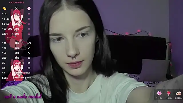 Snapshot of Miya_Dream_UKR chatting on 19, 12, 2025 Miya Dream UKR online show from 19, 12, 2025