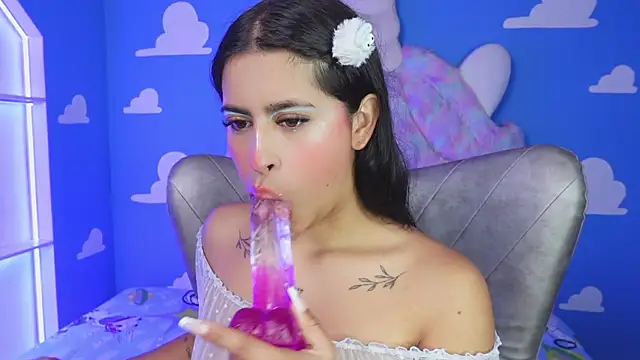 miss romyna online show from 24, 11, 2025