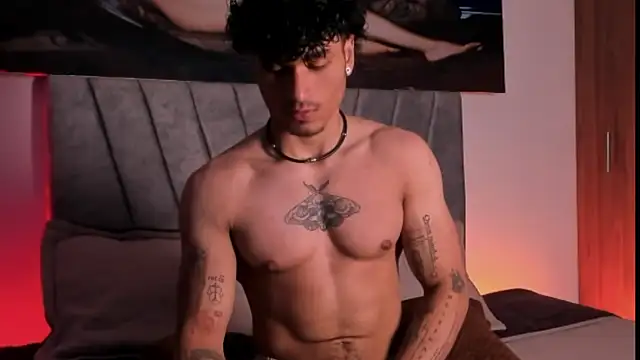 Snapshot of Thomas_Fit1 chatting on 7, 11, 2025 Thomas Fit1 online show from 7, 11, 2025