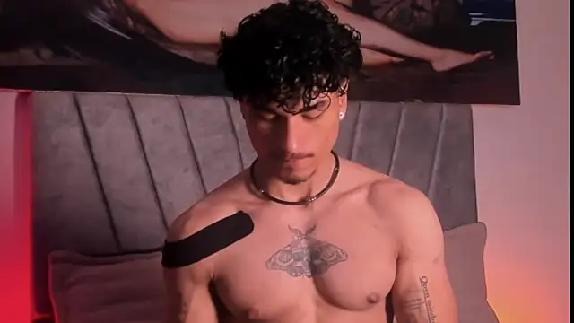 Snapshot of Thomas_Fit1 chatting on 28, 11, 2025 Thomas Fit1 online show from 28, 11, 2025