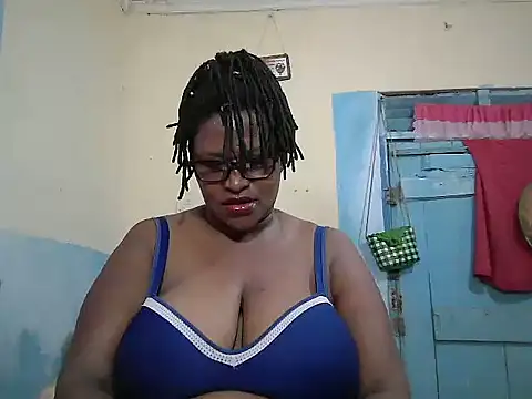 Snapshot of sexy_bigboobss chatting on 6, 3, 2026 sexy bigboobss online show from 6, 3, 2026