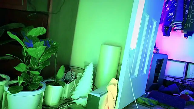 Snapshot of YouLikeBigDick9 chatting on 12, 12, 2024 YouLikeBigDick9 online show from 12, 12, 2024