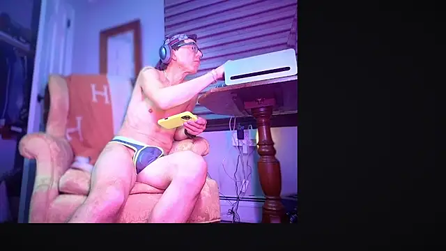 Snapshot of YouLikeBigDick9 chatting on 30, 12, 2024 YouLikeBigDick9 online show from 30, 12, 2024