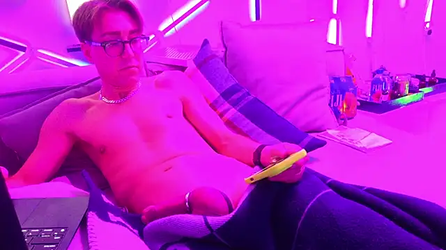 Snapshot of YouLikeBigDick9 chatting on 23, 1, 2025 YouLikeBigDick9 online show from 23, 1, 2025