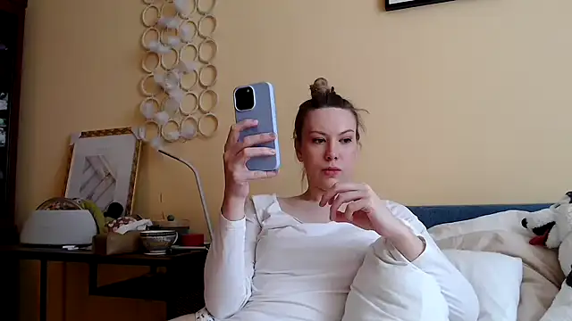 Scarlettford online show from 21, 3, 2025