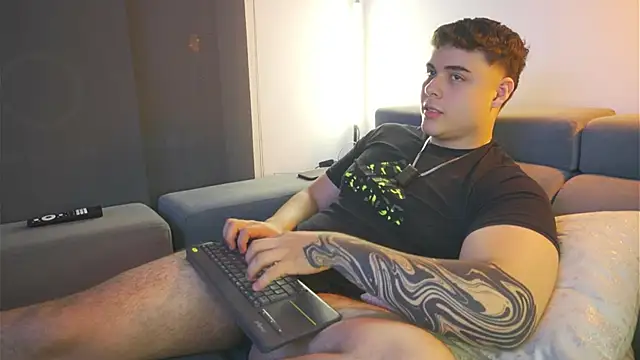 Snapshot of odin_blake chatting on 21, 2, 2025 odin blake online show from 21, 2, 2025