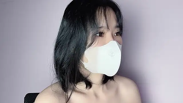 Snapshot of Baenee chatting on 6, 11, 2025 Baenee online show from 6, 11, 2025