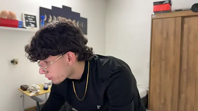 Snapshot of Kisan_Smith chatting on 7, 11, 2025 Kisan Smith online show from 7, 11, 2025