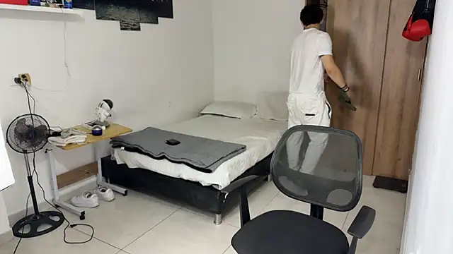 Snapshot of Kisan_Smith chatting on 14, 11, 2025 Kisan Smith online show from 14, 11, 2025