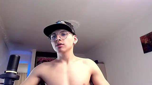 Snapshot of a_lejandro_0_8 chatting on 8, 12, 2024 a lejandro 0 8 online show from 8, 12, 2024