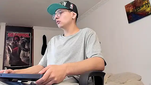 Snapshot of a_lejandro_0_8 chatting on 26, 12, 2024 a lejandro 0 8 online show from 26, 12, 2024