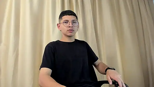 Snapshot of a_lejandro_0_8 chatting on 18, 1, 2025 a lejandro 0 8 online show from 18, 1, 2025