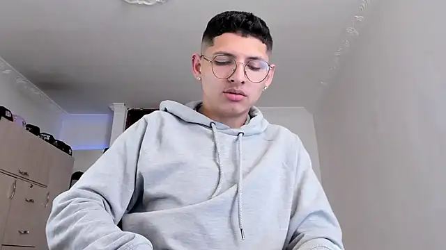 Snapshot of a_lejandro_0_8 chatting on 22, 1, 2025 a lejandro 0 8 online show from 22, 1, 2025