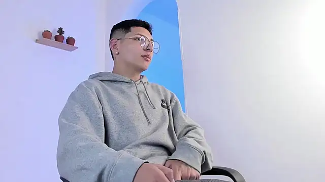 Snapshot of a_lejandro_0_8 chatting on 26, 2, 2025 a lejandro 0 8 online show from 26, 2, 2025