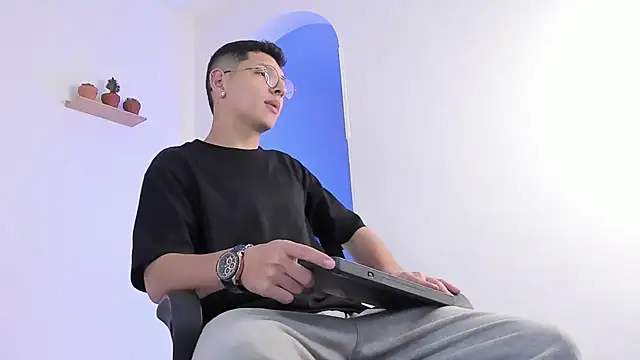 Snapshot of a_lejandro_0_8 chatting on 26, 2, 2025 a lejandro 0 8 online show from 26, 2, 2025