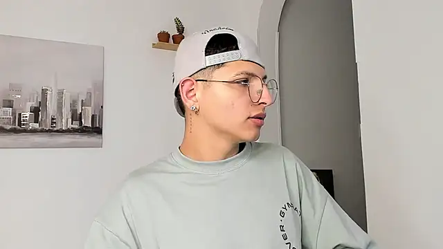 Snapshot of a_lejandro_0_8 chatting on 7, 3, 2025 a lejandro 0 8 online show from 7, 3, 2025