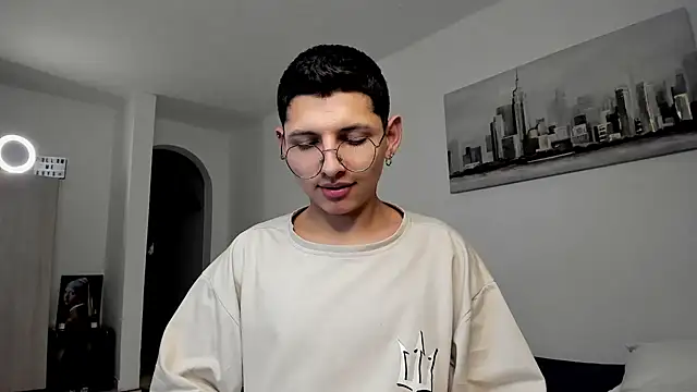 Snapshot of a_lejandro_0_8 chatting on 12, 3, 2025 a lejandro 0 8 online show from 12, 3, 2025