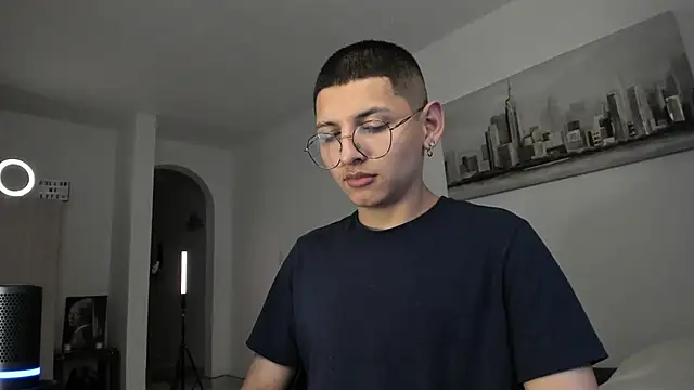 Snapshot of a_lejandro_0_8 chatting on 14, 3, 2025 a lejandro 0 8 online show from 14, 3, 2025