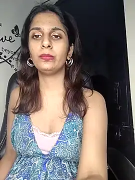 Snapshot of Leeeezzzz_roy chatting on 28, 2, 2025 Leeeezzzz roy online show from 28, 2, 2025