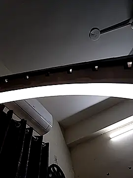 Snapshot of Leeeezzzz_roy chatting on 30, 10, 2025 Leeeezzzz roy online show from 30, 10, 2025