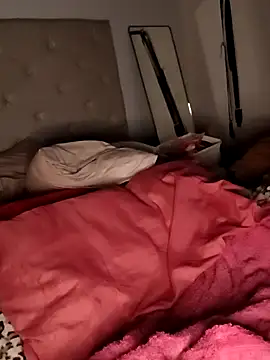 Snapshot of ConeNella chatting on 4, 11, 2025 ConeNella online show from 4, 11, 2025