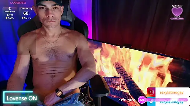 sexyboycolombi4 online show from 31, 3, 2026