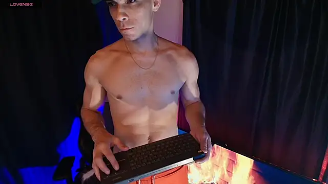 sexyboycolombi4 online show from 11, 4, 2026