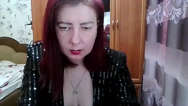 Snapshot of SophieNightAh chatting on 4, 5, 2026 SophieNightAh online show from 4, 5, 2026