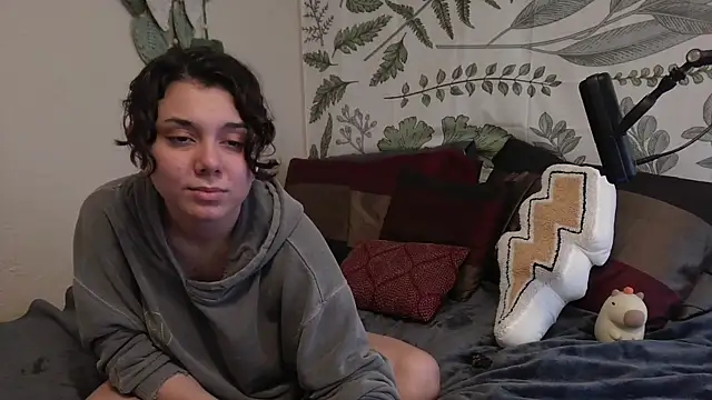 Snapshot of punkpuppy_ chatting on 6, 1, 2025 punkpuppy  online show from 6, 1, 2025